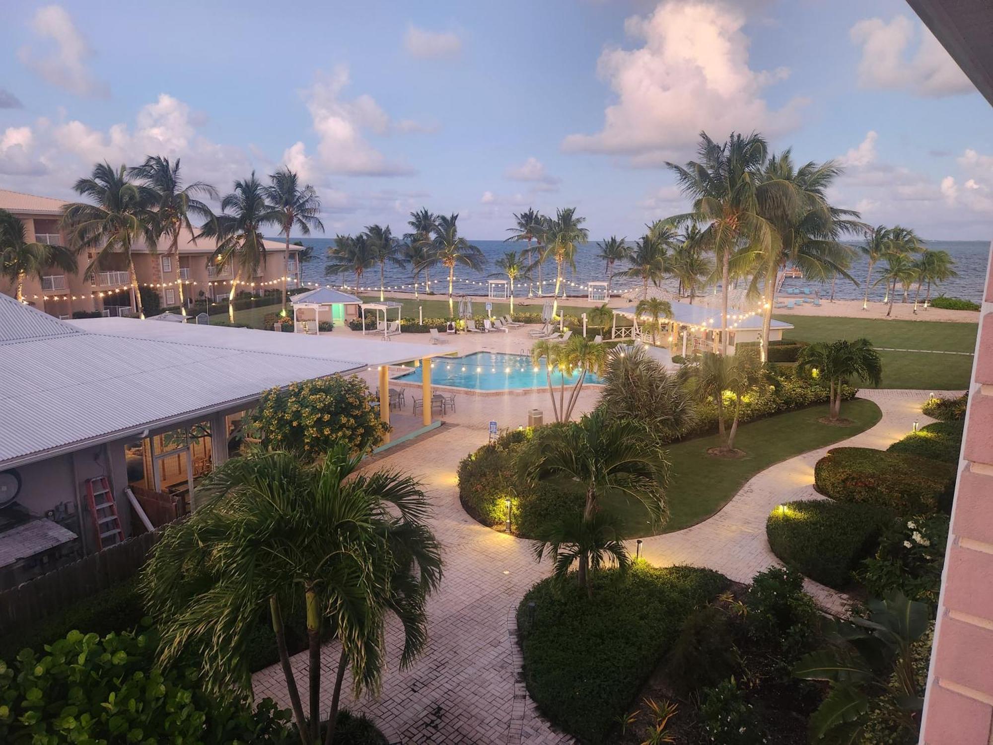 The Grand Caymanian Resort จอร์จทาวน์ ภายนอก รูปภาพ