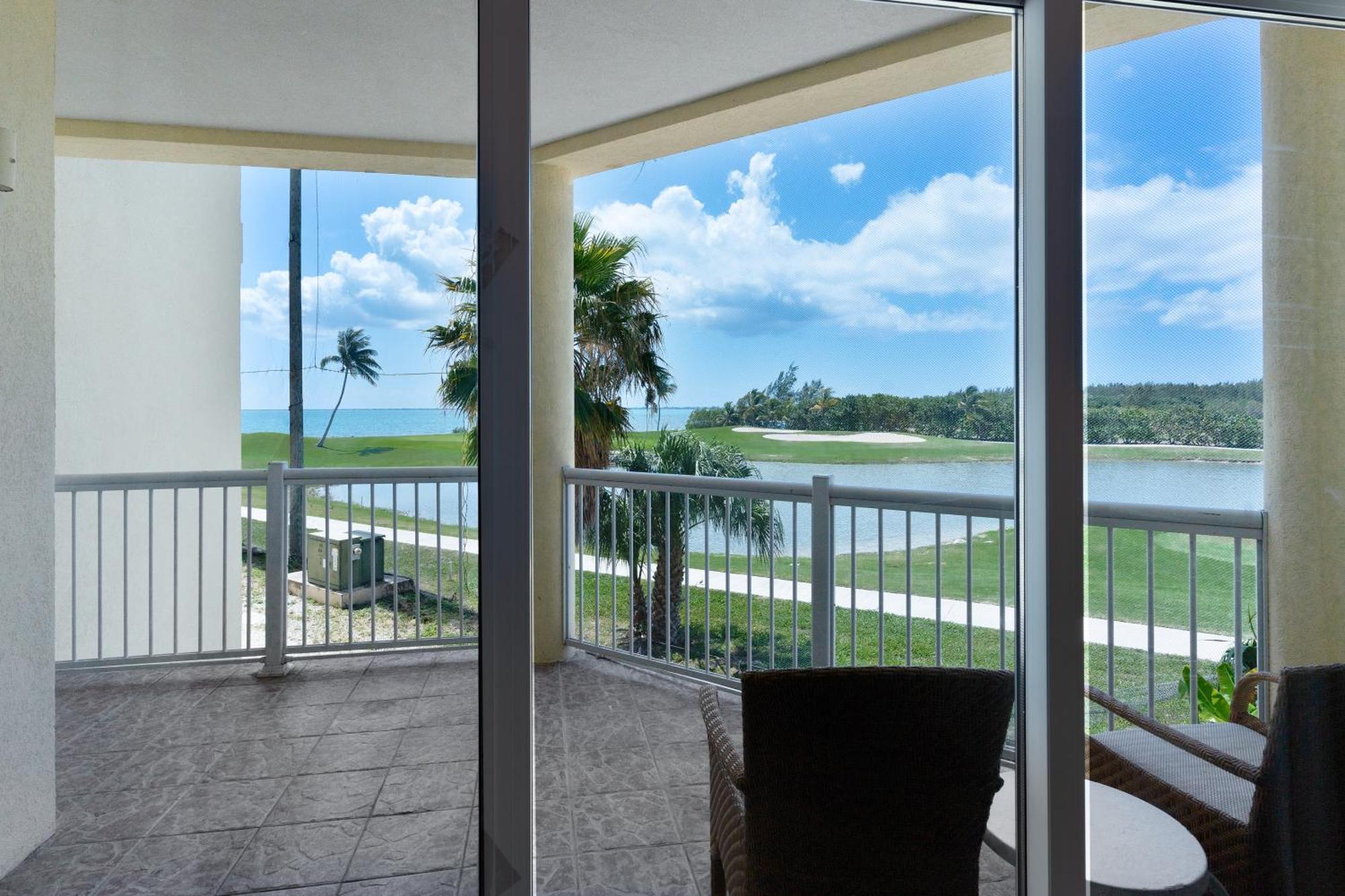 The Grand Caymanian Resort จอร์จทาวน์ ภายนอก รูปภาพ