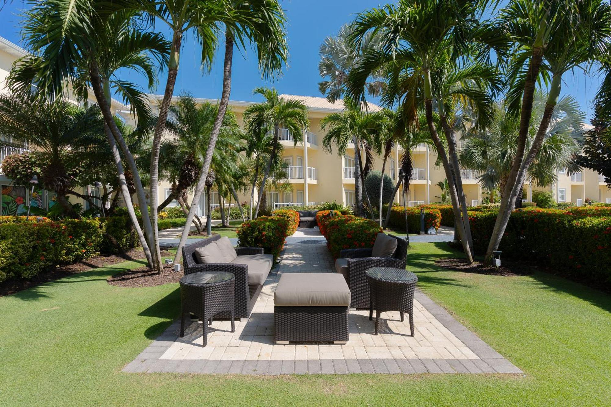 The Grand Caymanian Resort จอร์จทาวน์ ภายนอก รูปภาพ